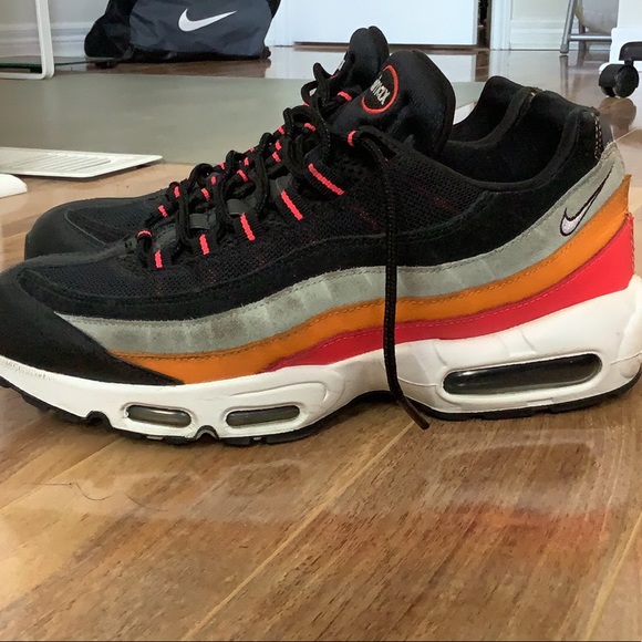 Nike Air Max 95 - Picture 2 of 9